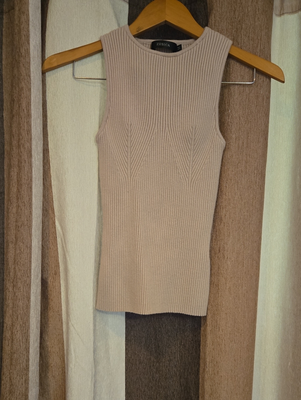 Zesica Sleeveless Ribbed Tank Top in Light Cream
